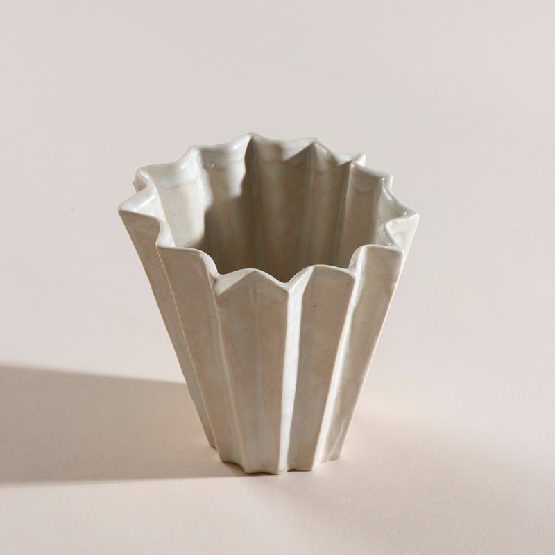 Wide Folded Vase (white)