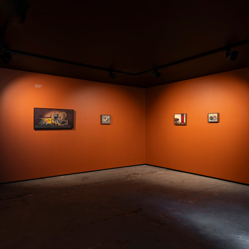 Bàn thờ ông Phi Huỳnh (A Shrine For Old Man Firefly)