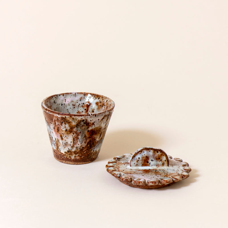 Round Pot With Lid