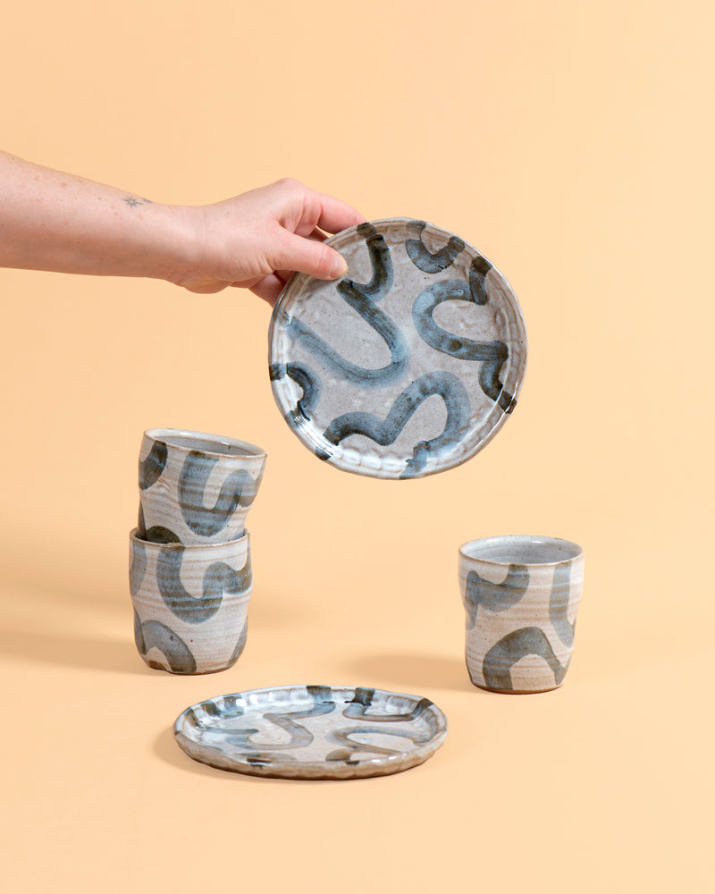 Squiggle Cup (light)