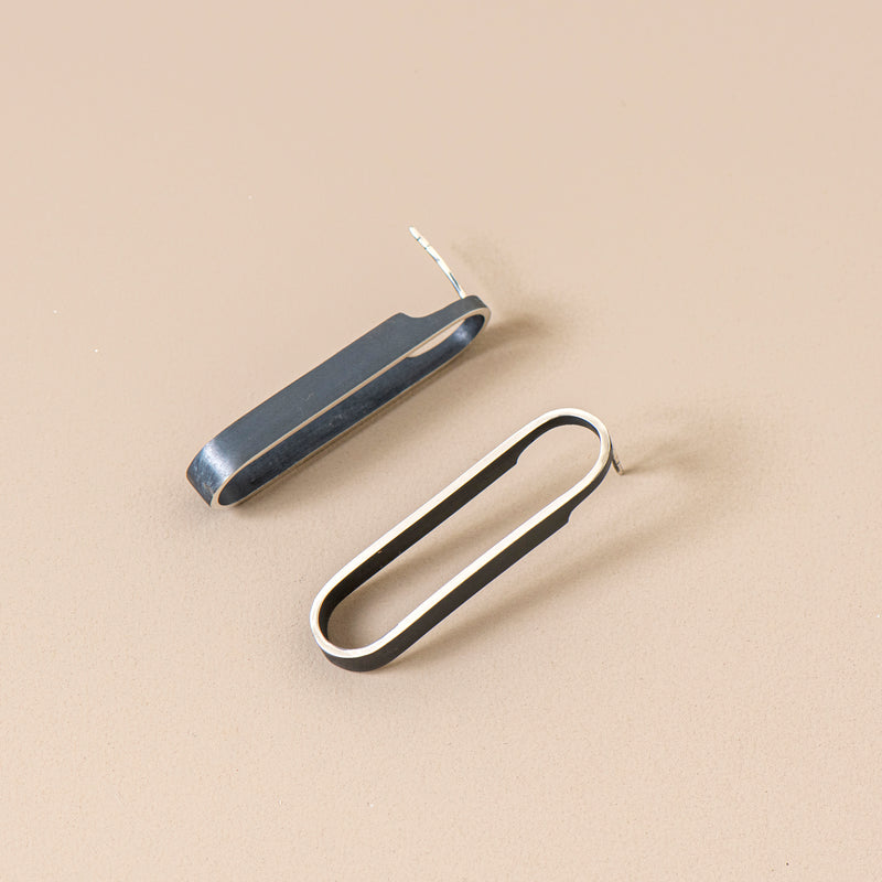 Outline Earrings (lg oval)