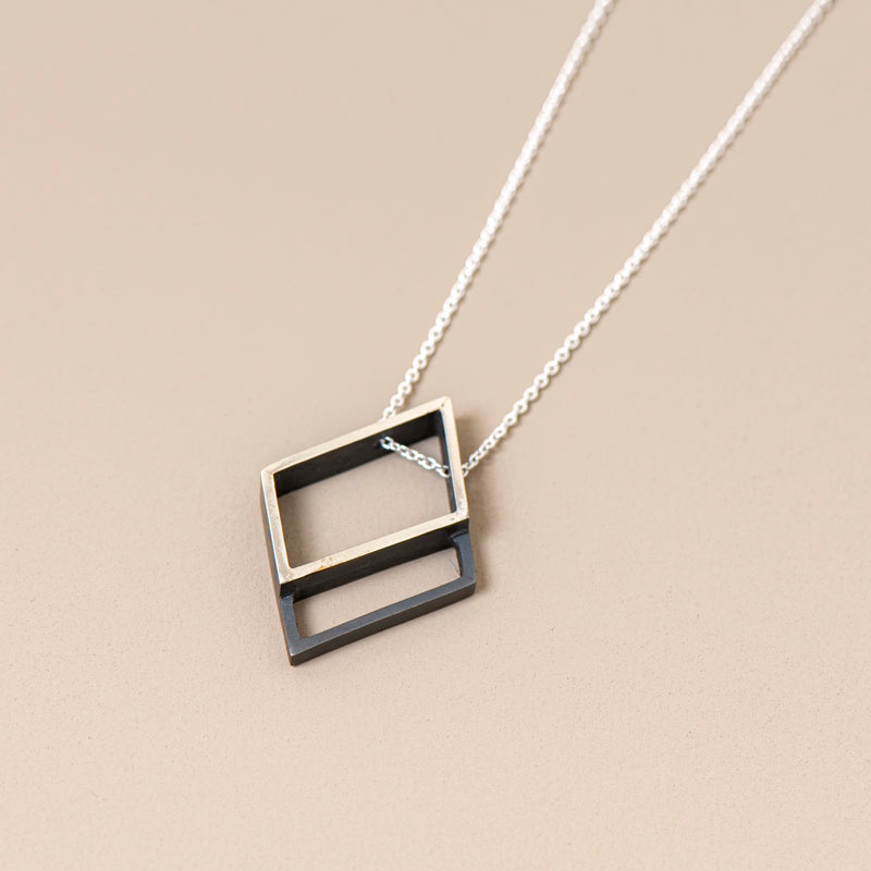 Outline Necklace (diamond / reversible)