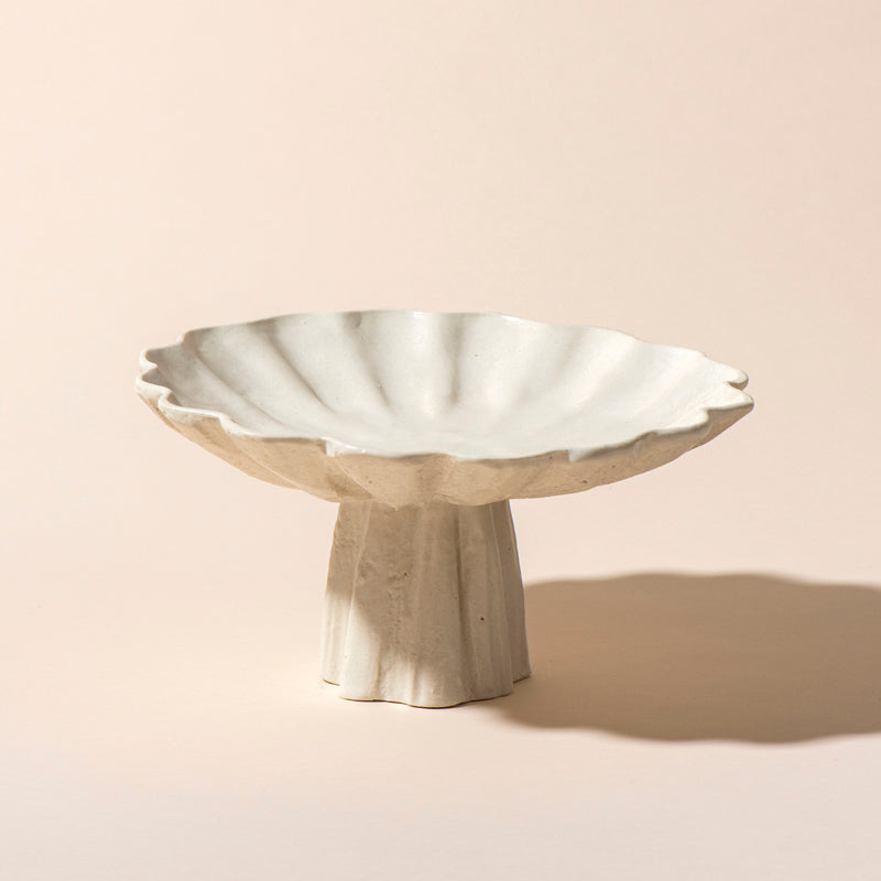 Scalloped pedestal