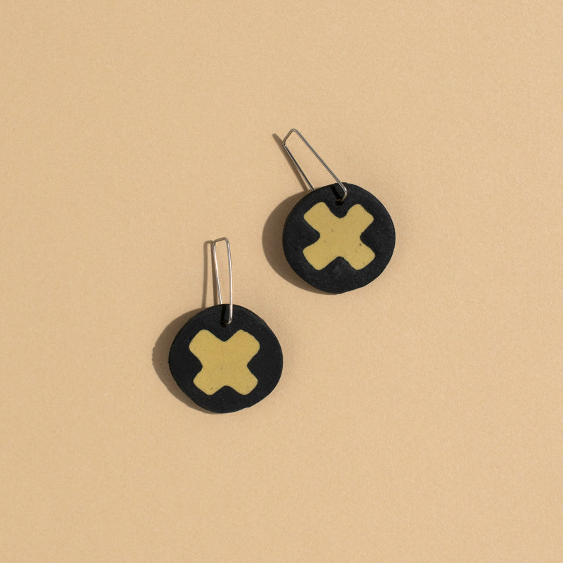 Crossed Nought Dangle earrings (small)