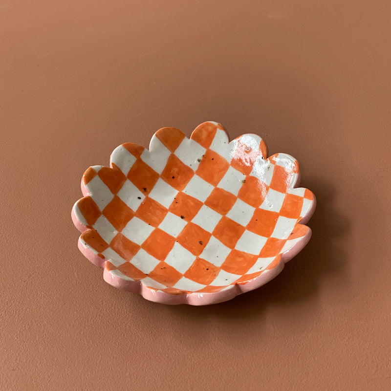 Small Checked Dish (Flame Diamond)