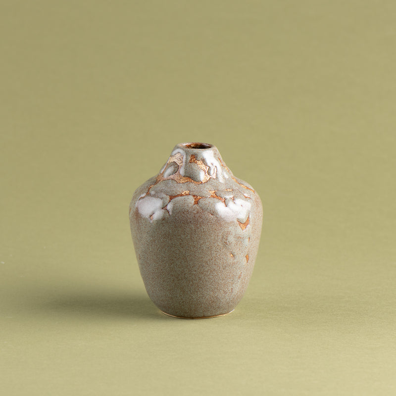 Thin Mossy Vessel