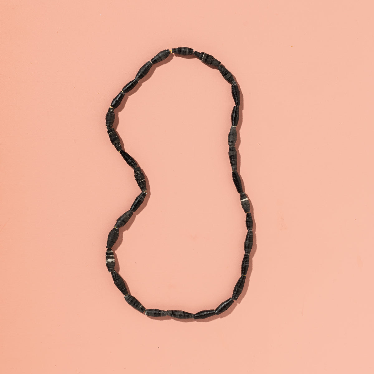 Single String Necklace (black)
